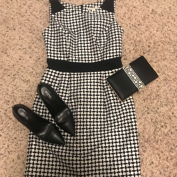 Beautiful dress - Picture 1 of 3